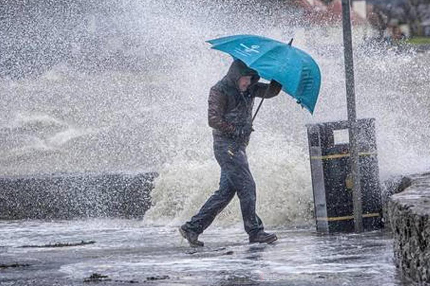 Meteorolojiden bazı iller için kuvvetli yağış ve fırtına uyarısı